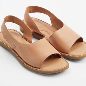 Born Inlet Sandals - Nwt!